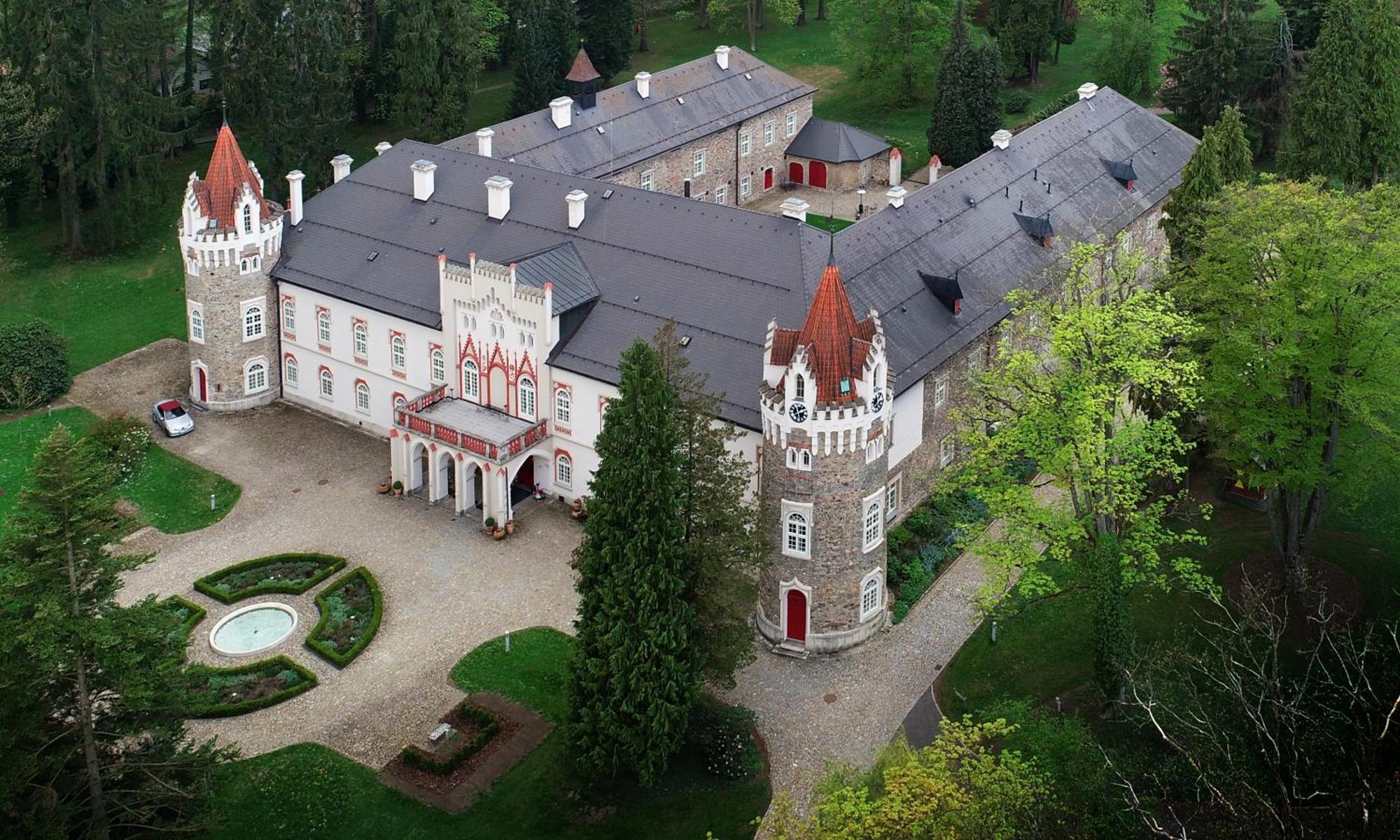 Chateau Heralec Boutique Hotel & Spa By L'Occitane Εξωτερικό φωτογραφία